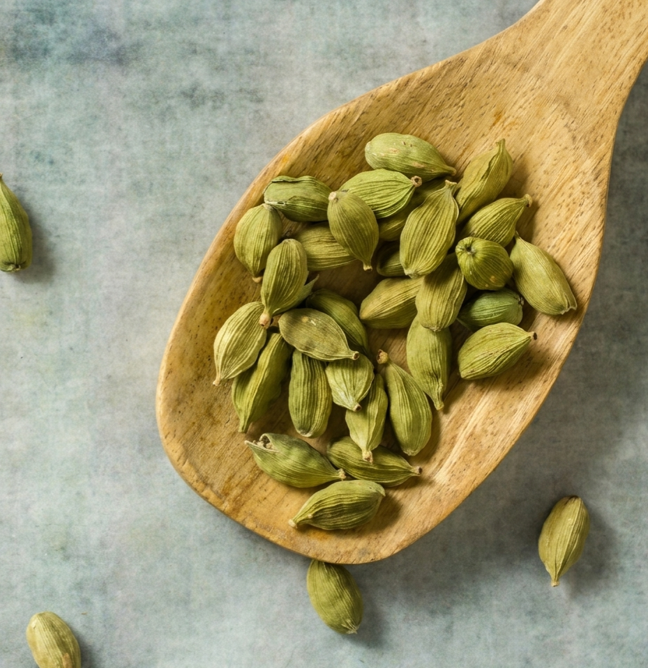 Premium Ceylon Cardamom Pods - 100% Natural Green Cardamom Seeds Spice | Ceylon Herbs